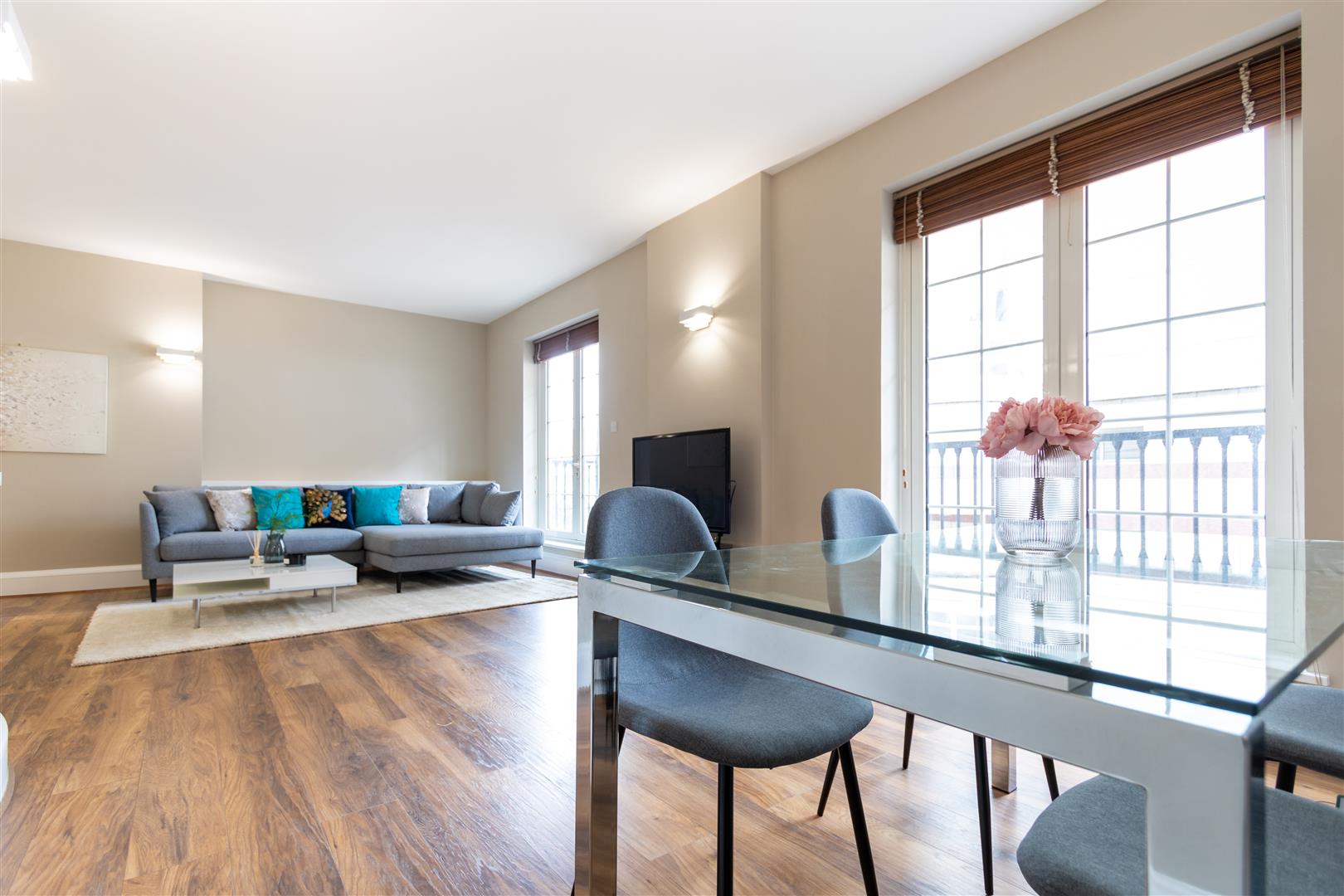 Carlyle Court, Chelsea Harbour, London